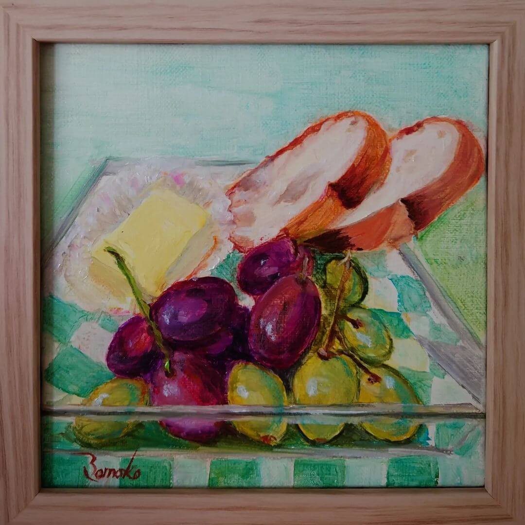 Grapes with baguettes